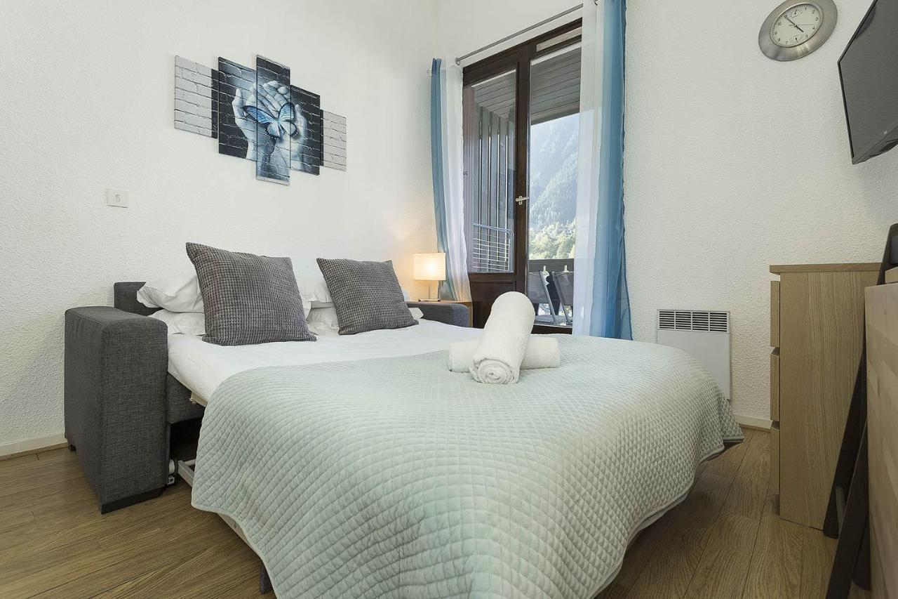 Apartment Forclaz 4B - Alpes Travel - Central Chamonix - Sleeps 4 Exterior photo